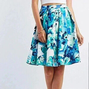 Charlotte Russe floral mini skirt. Size medium. #114